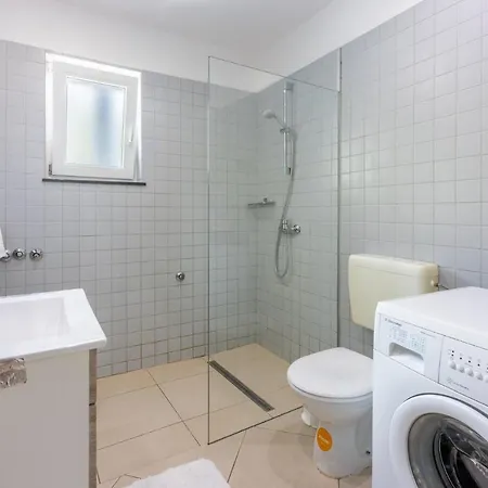 Andrijanic Guest house *